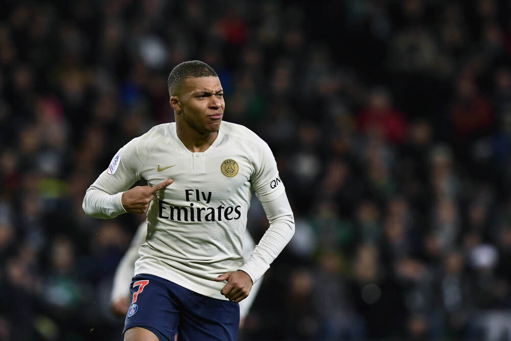 莎莎国际发盈喜后涨超3% 预计中期净利同比上升50%至56%